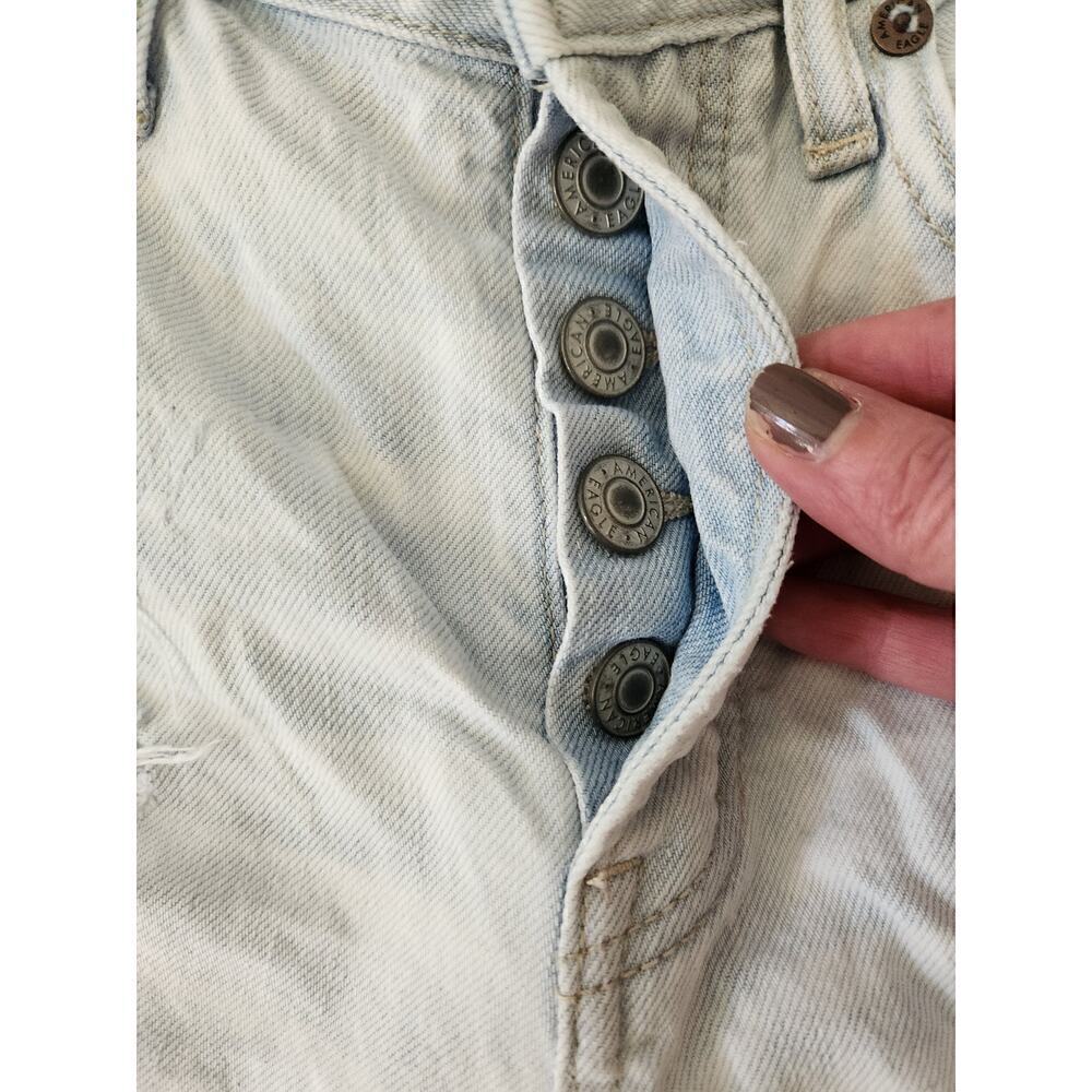 American Eagle Distressed 90's Boyfriend Shorts sz 4 Light Wash cowgirl rodeo - Picture 2 of 10